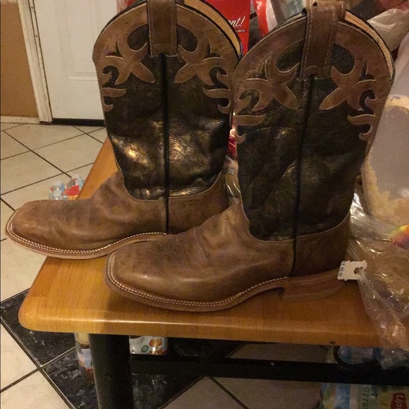 Women’s Justin boots 8.5.  Fit me a little big . - Picture 5 of 7